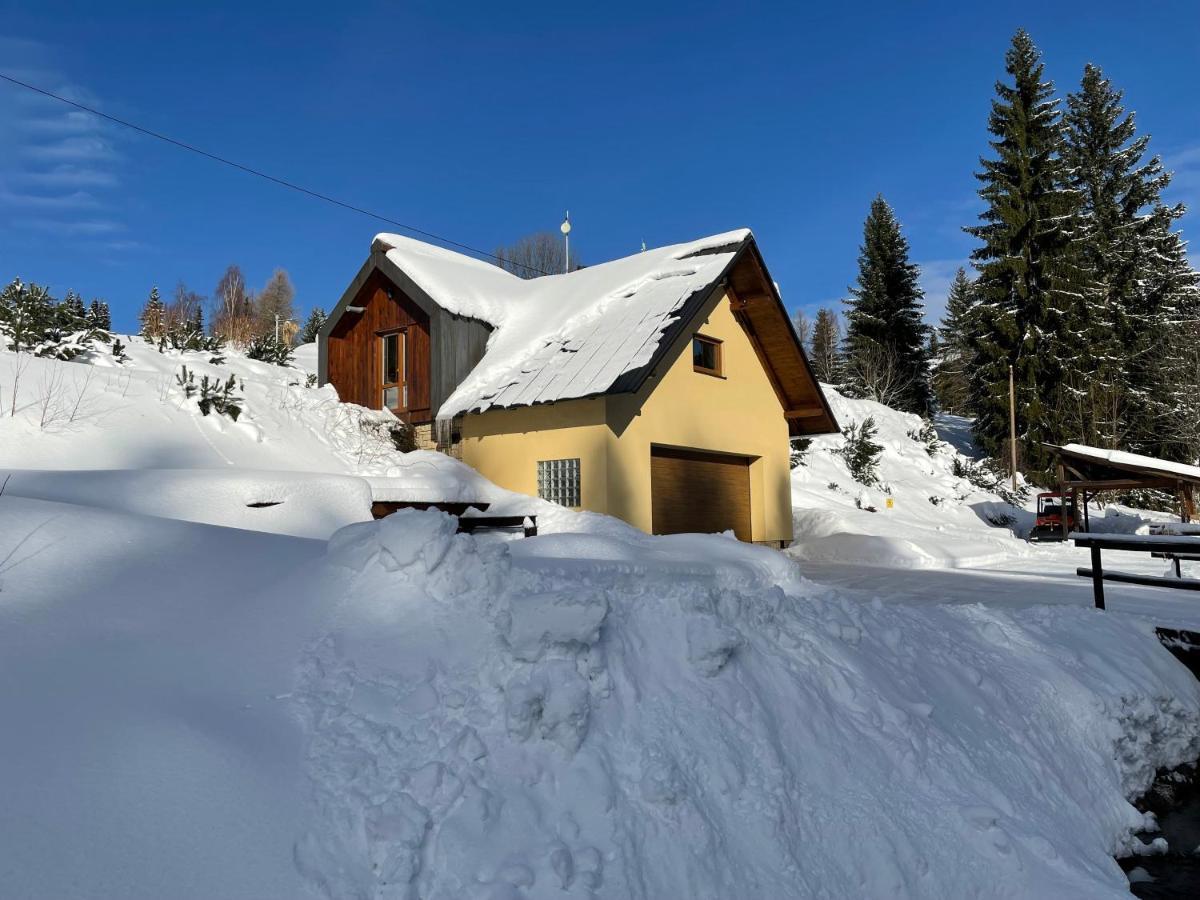 Garage Harrachov Daire Dış mekan fotoğraf